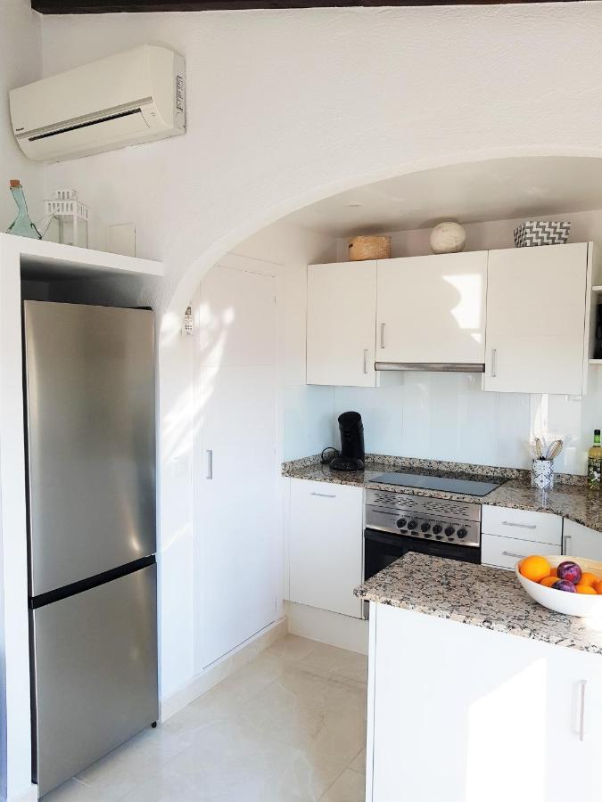 Neu Renovierte Villa Mit Privatem Pool Fusslaeufig Zum Meer ベニッサ エクステリア 写真